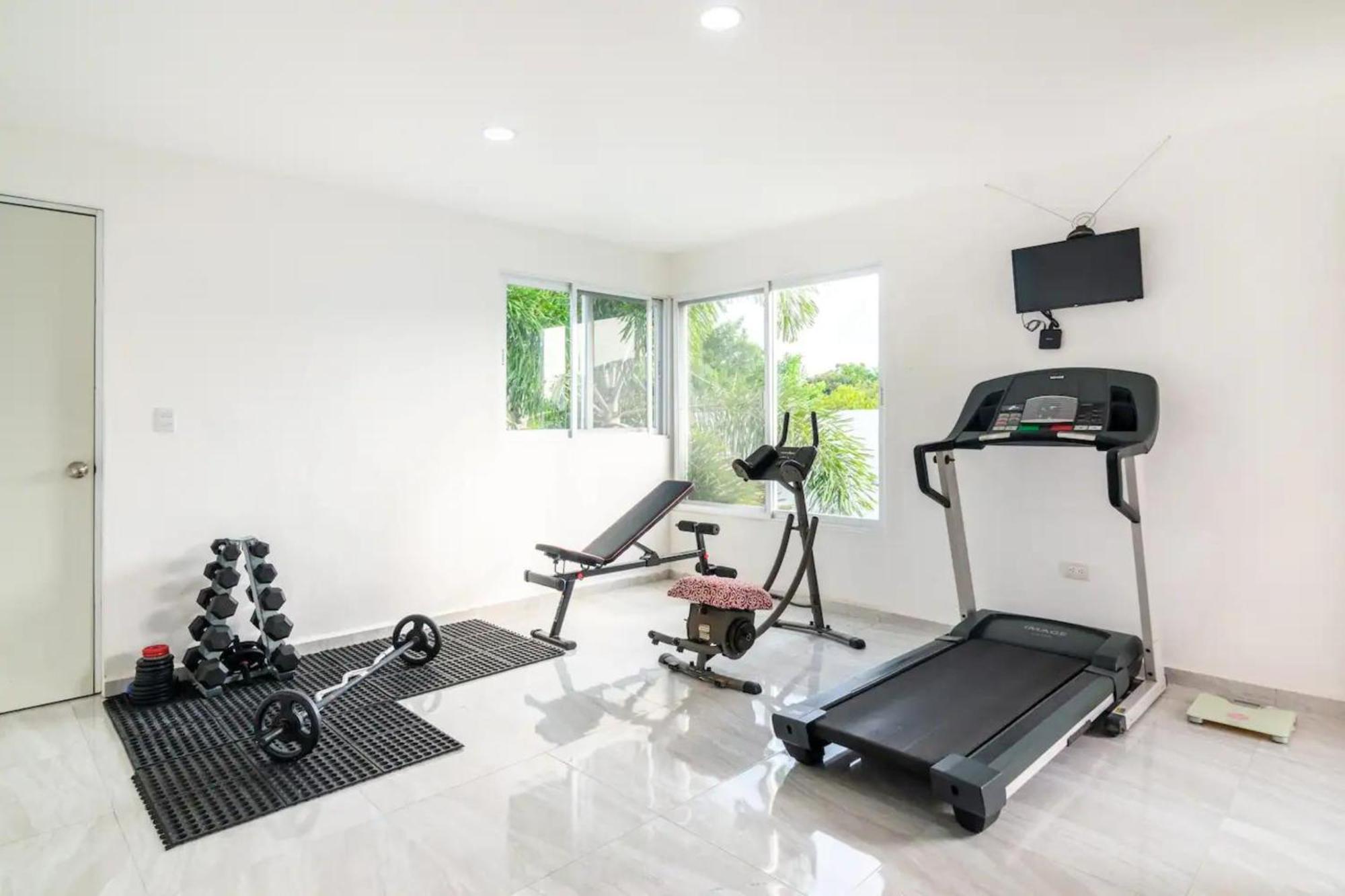 Villa Moderna Con Alberca, Gimnasio Y Cochera Мерида Экстерьер фото